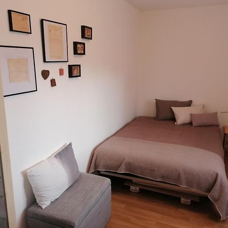 Konditor B & B Frenkendorf ภายนอก รูปภาพ
